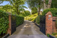 St. Anns Hill Road, Chertsey, KT16 photo 19