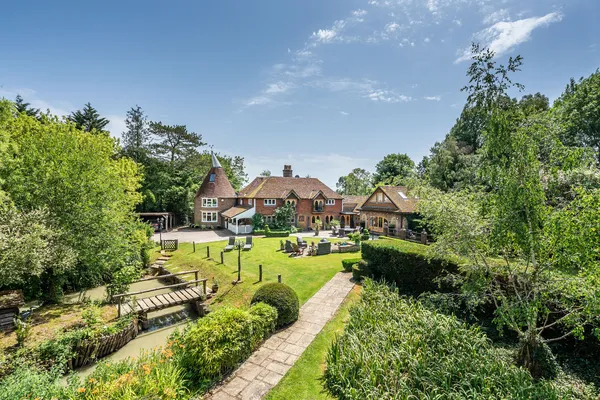 Pikes Lane, Crowhurst, RH7 photo 1