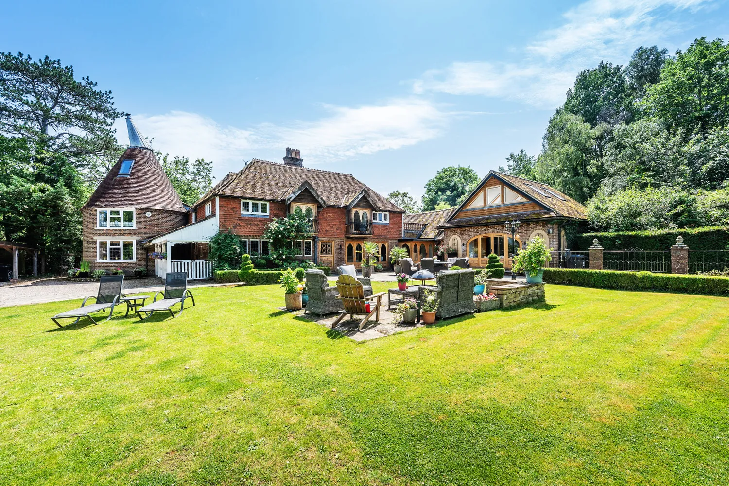 Pikes Lane, Crowhurst, RH7 photo 2