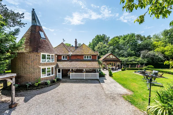 Pikes Lane, Crowhurst, RH7 photo 3