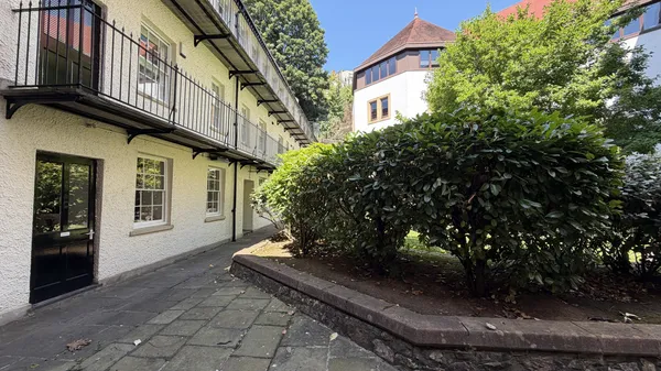 Bartholomews Court, Christmas Steps