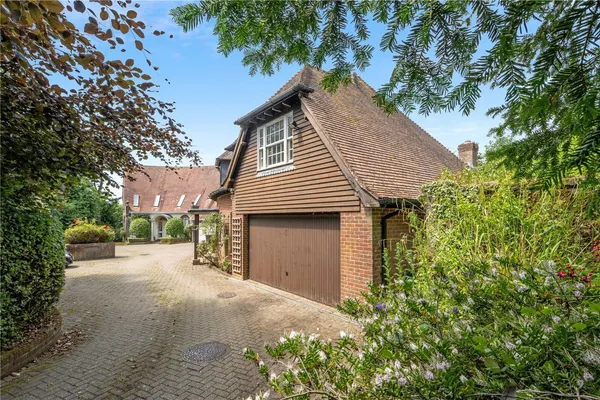 Salisbury Street, Shaftesbury, SP7 photo 2