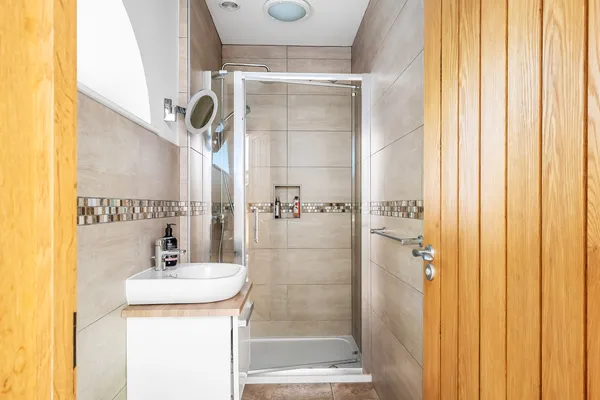 Pikes Lane, Crowhurst, RH7 photo 24