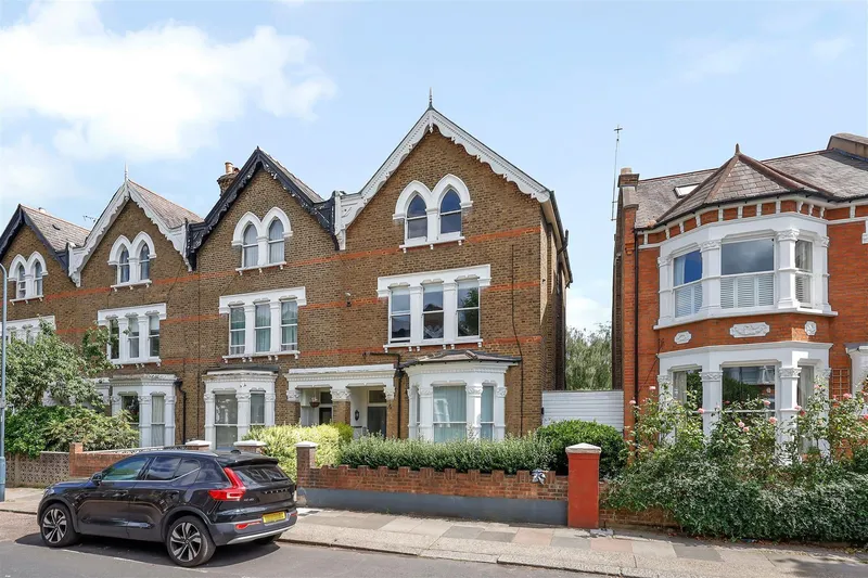 Victoria Road, Queen's Park, NW6