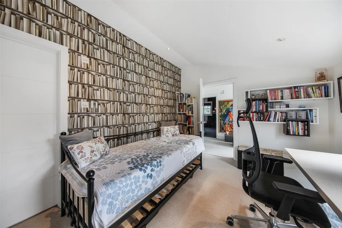 Walm Lane, London, NW2