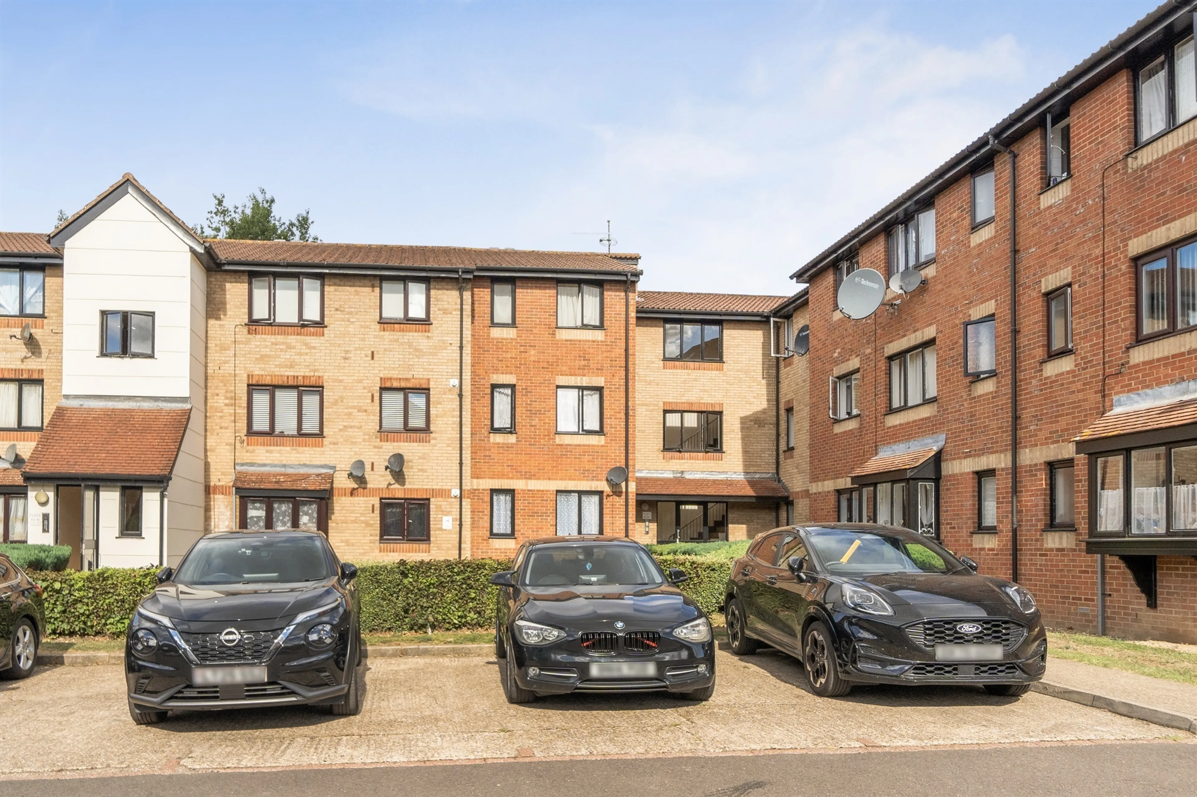 Property at Magpie Close, Enfield