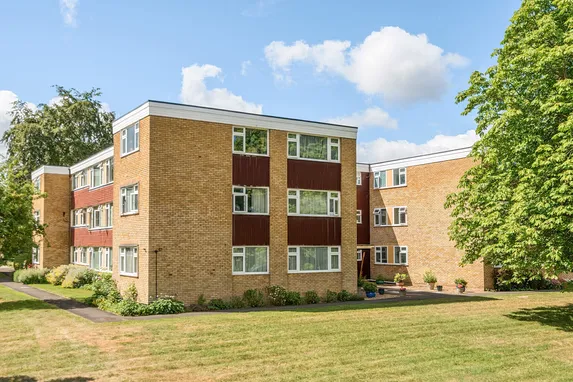 Avenue Road, Epsom, KT18