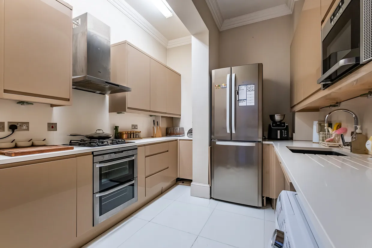Kensington Court, LONDON, W8 photo 8