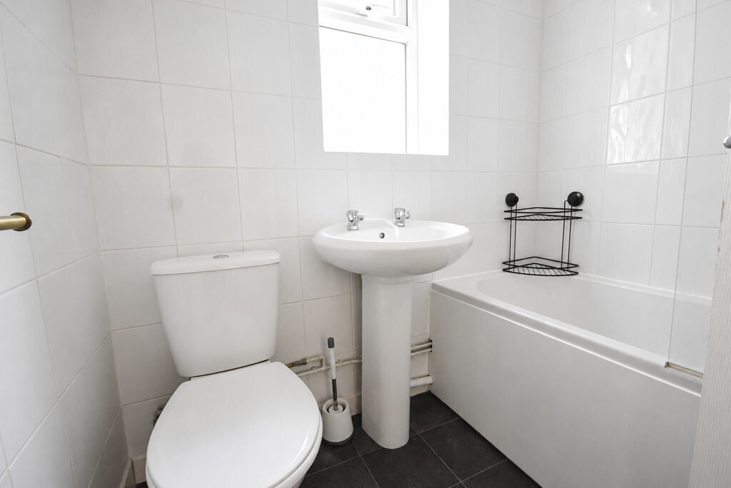 Selsey Close, Coventry Image 6