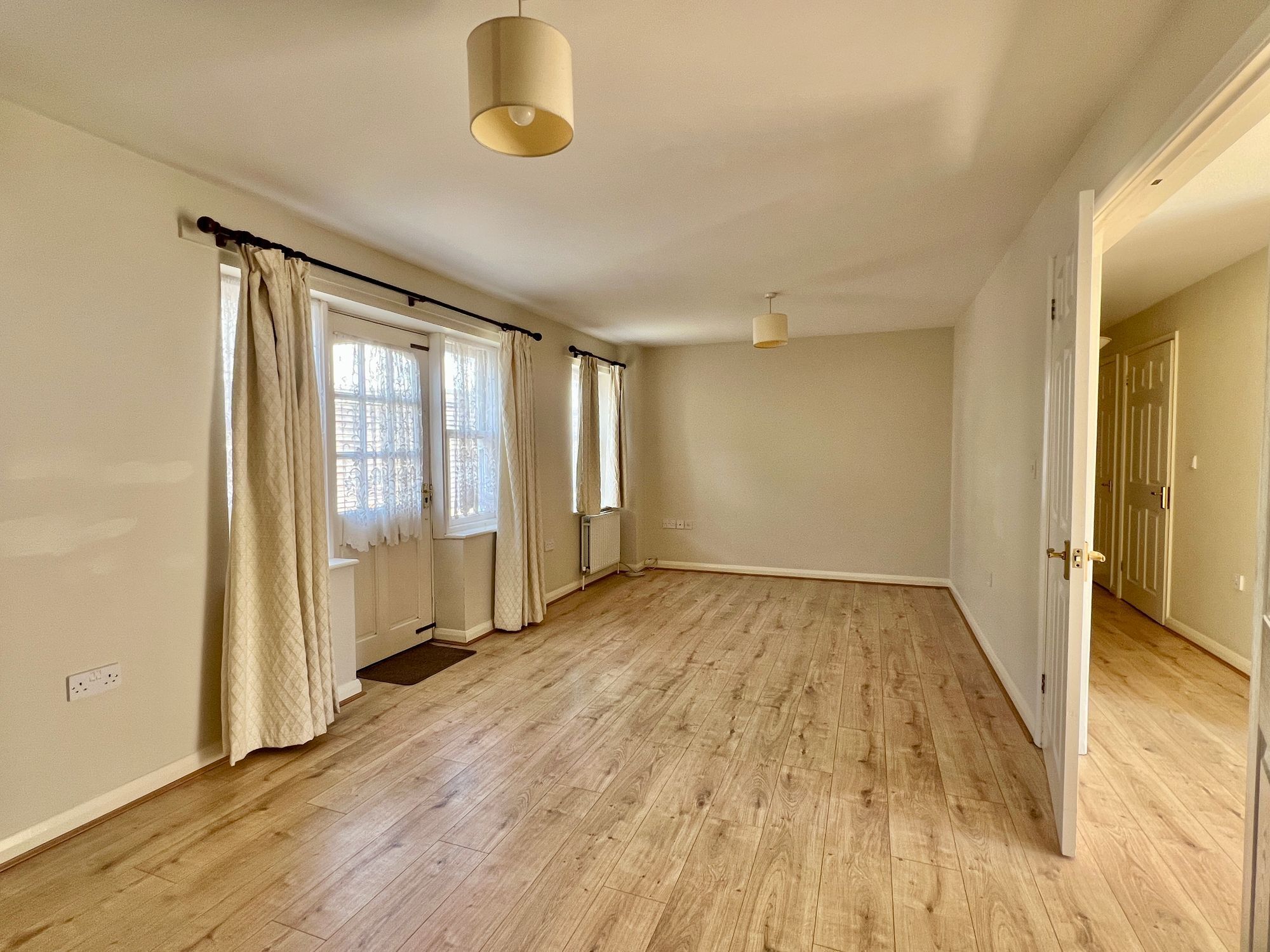 Florence Road, Taunton - NO onward chain! Image 3