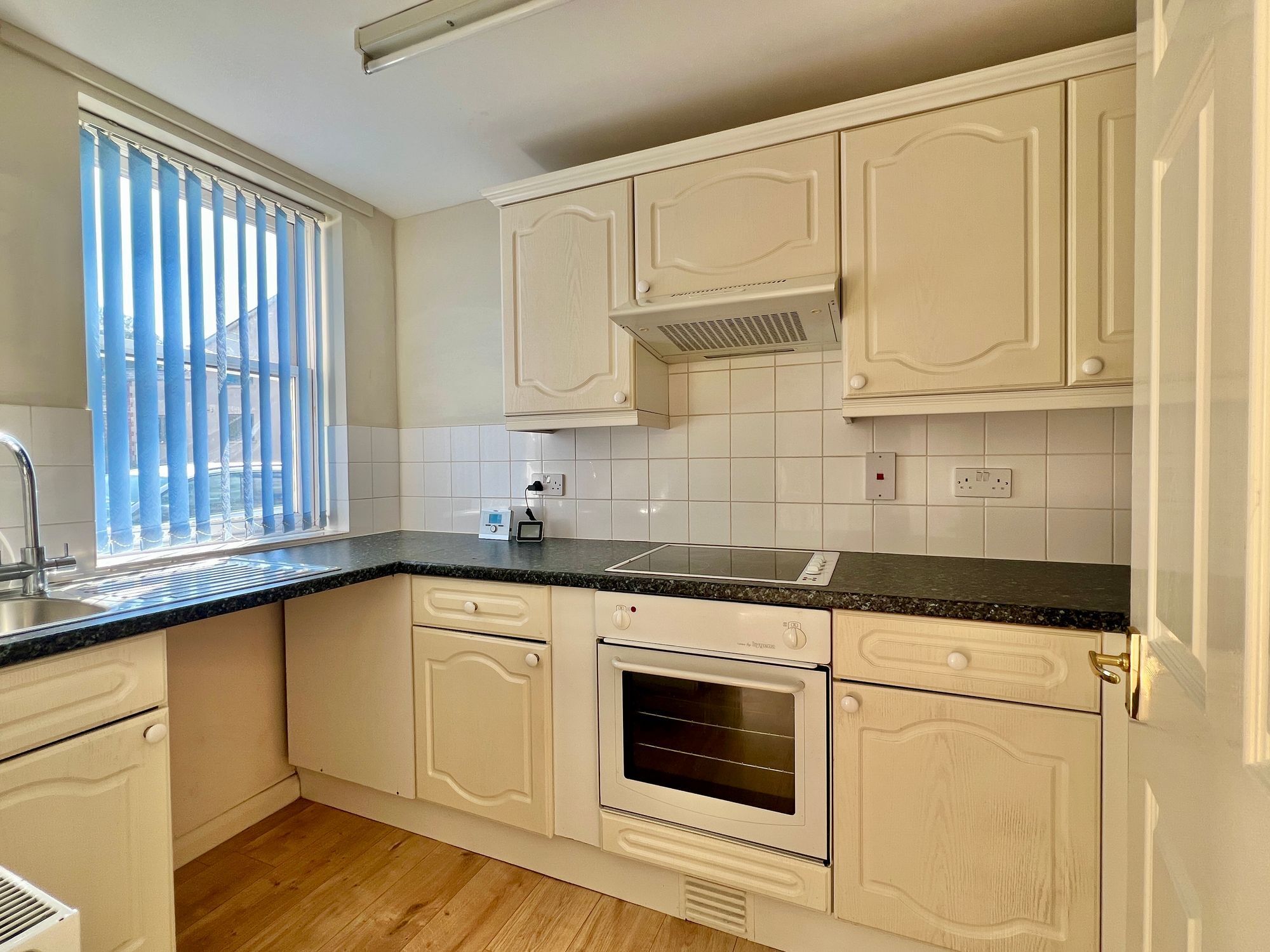 Florence Road, Taunton - NO onward chain! Image 4