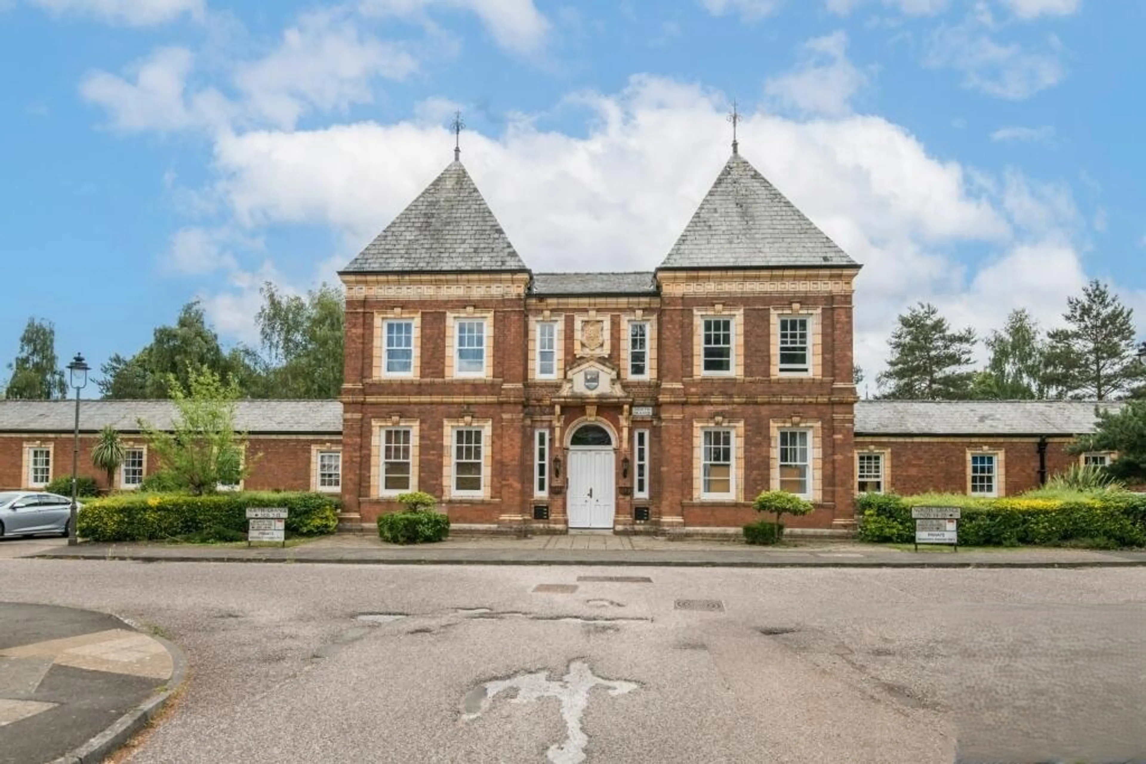 Property photo 0