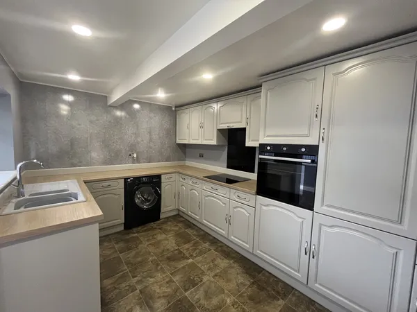 Hall Villa Lane, DN5
