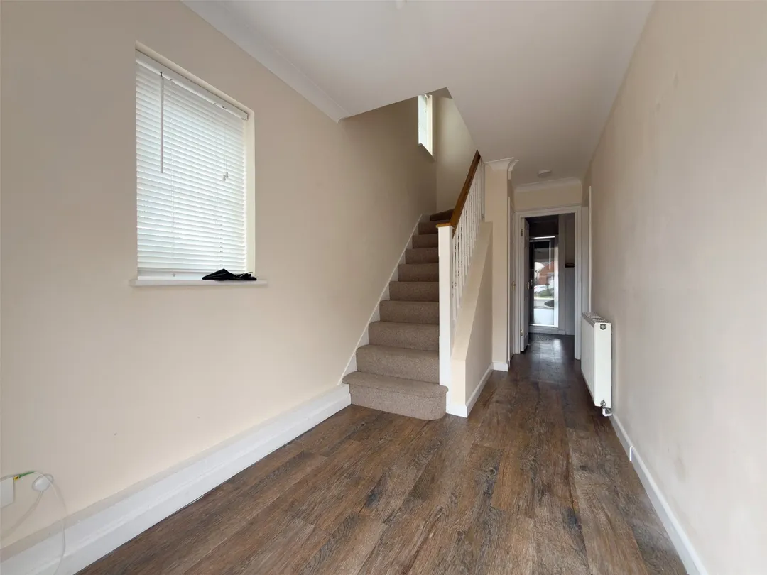 https://mr0.homeflow-assets.co.uk/files/photo/image/47758/9272/_x_/OCL260038_07.jpg