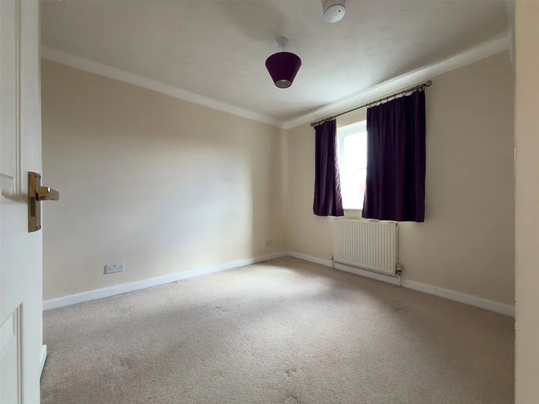 https://mr0.homeflow-assets.co.uk/files/photo/image/47758/9281/_x_/OCL260038_16.jpg