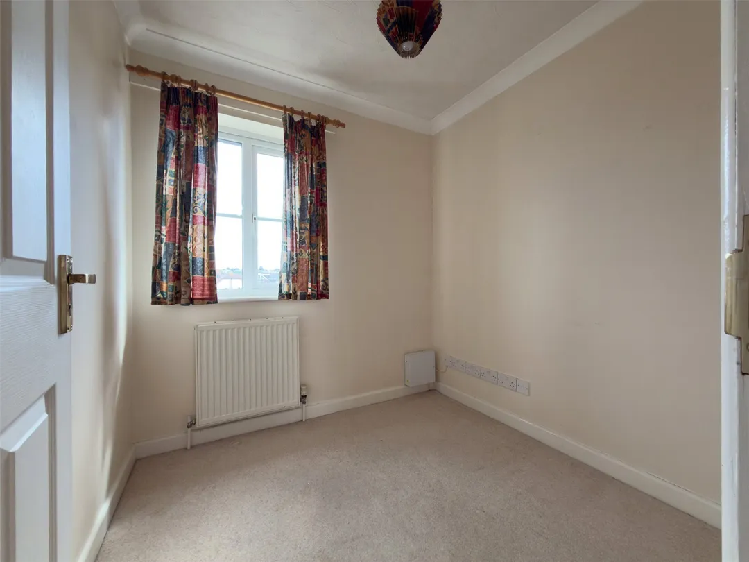 https://mr0.homeflow-assets.co.uk/files/photo/image/47758/9286/_x_/OCL260038_15.jpg