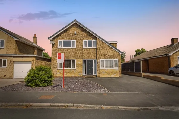 Lennox Drive, Wakefield, West Yorkshi...