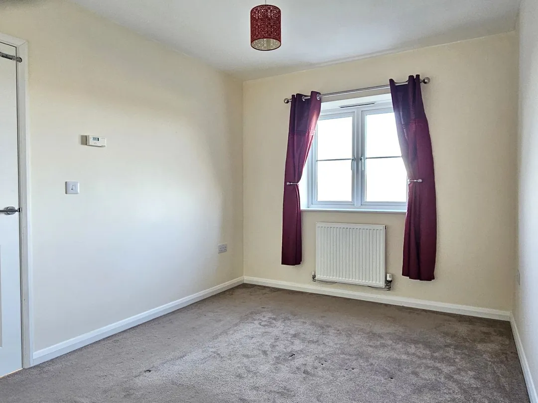 https://mr0.homeflow-assets.co.uk/files/photo/image/47758/9719/_x_/53266221.jpg