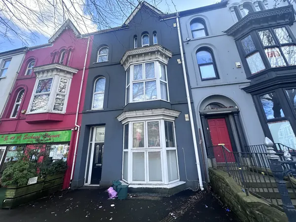 Walter Road , Uplands