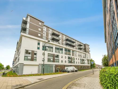 Beckhampton Street, Swindonphoto
