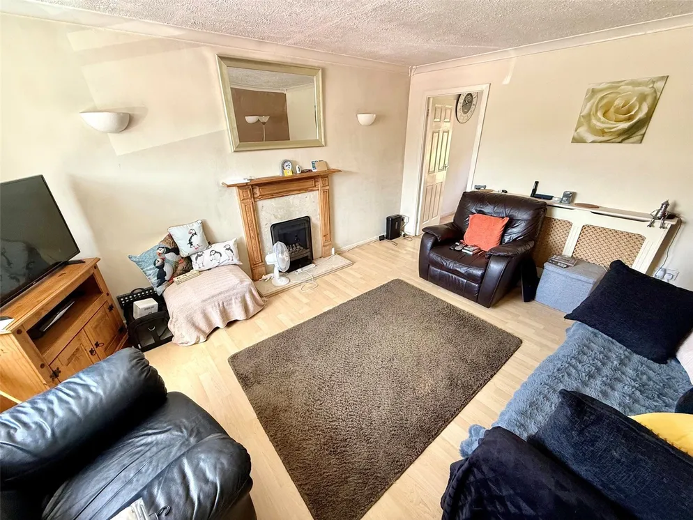 Property carousel item 4