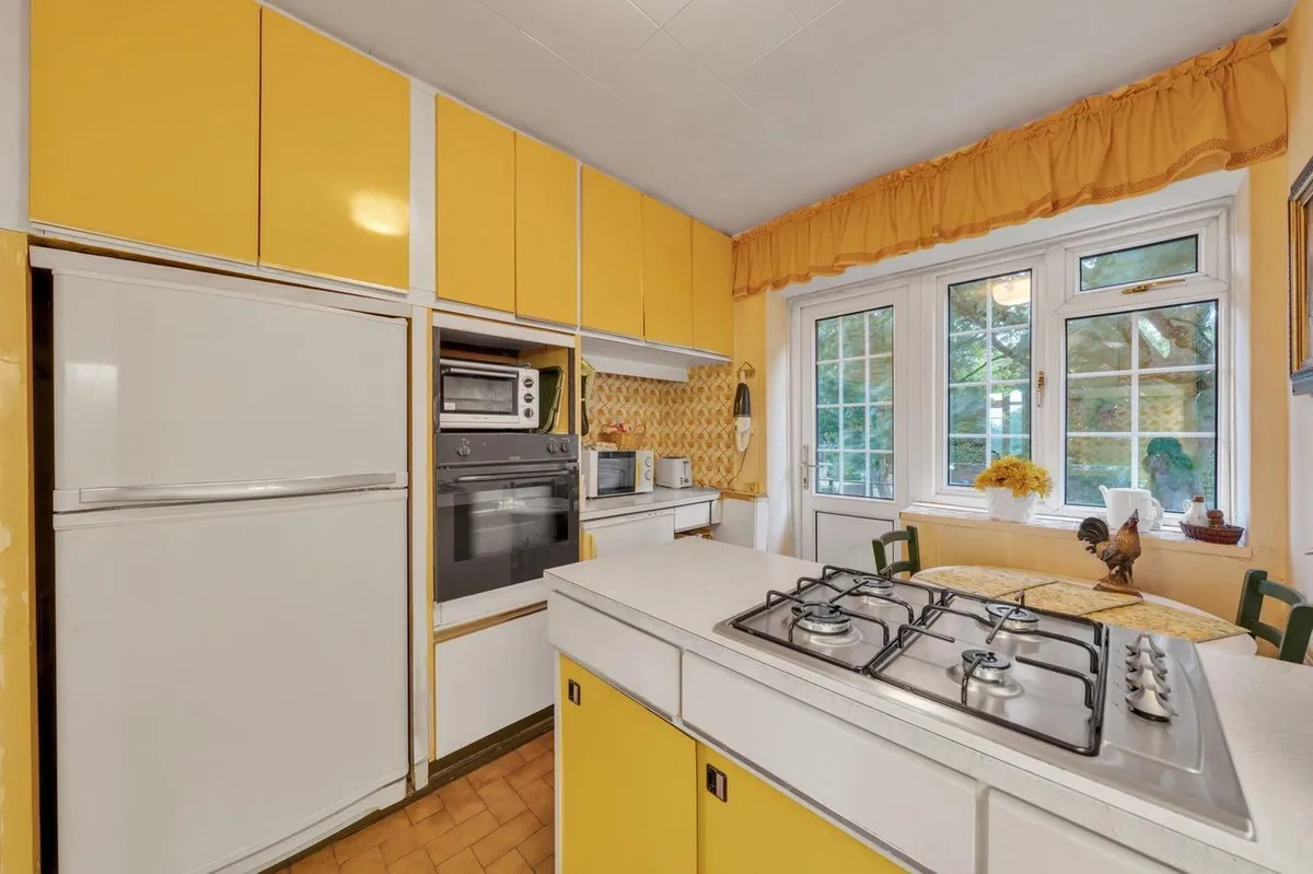 Dollis Hill Lane, London, NW2