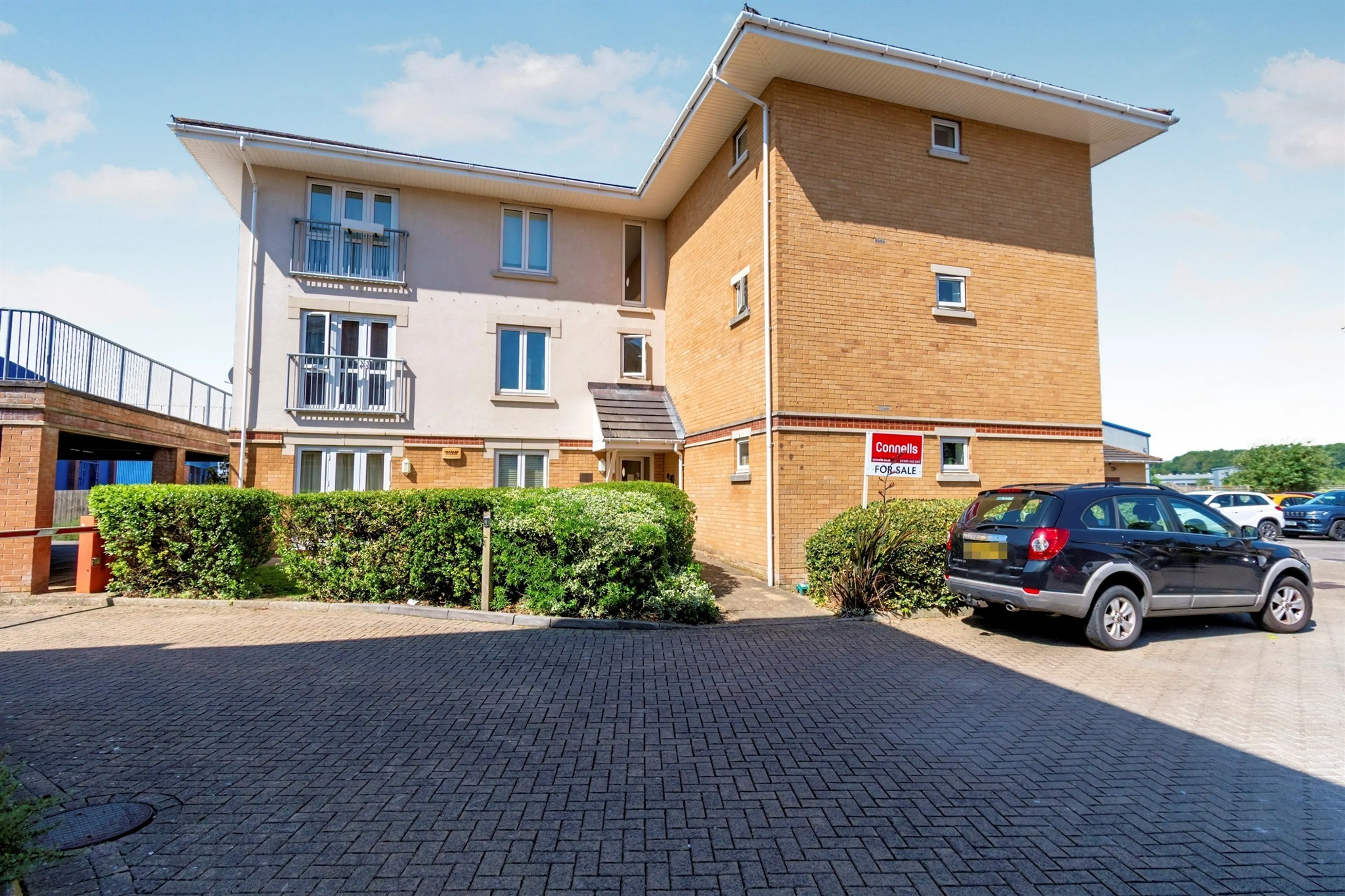 Property photo 0