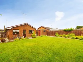 Mere Park Road, Greasby, Wirral thumb 3
