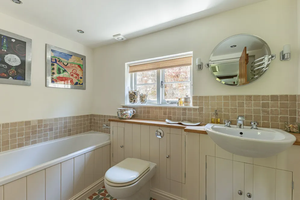 Wilton, Marlborough, SN8 photo 23