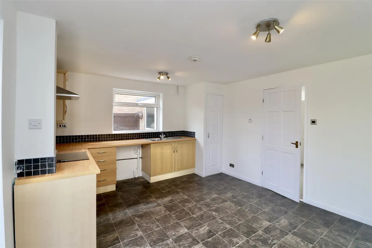 Langrick Avenue, Howden