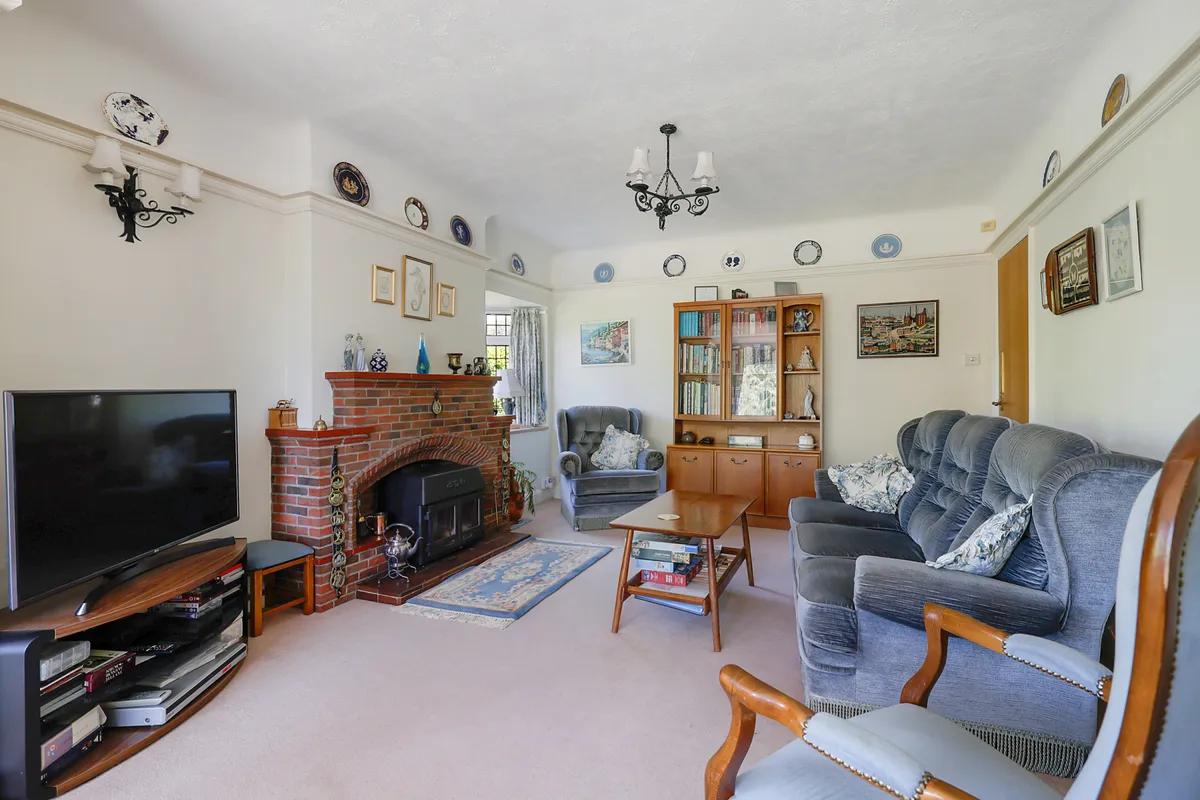 Lower Road, Fetcham, Leatherhead, Surrey, KT22