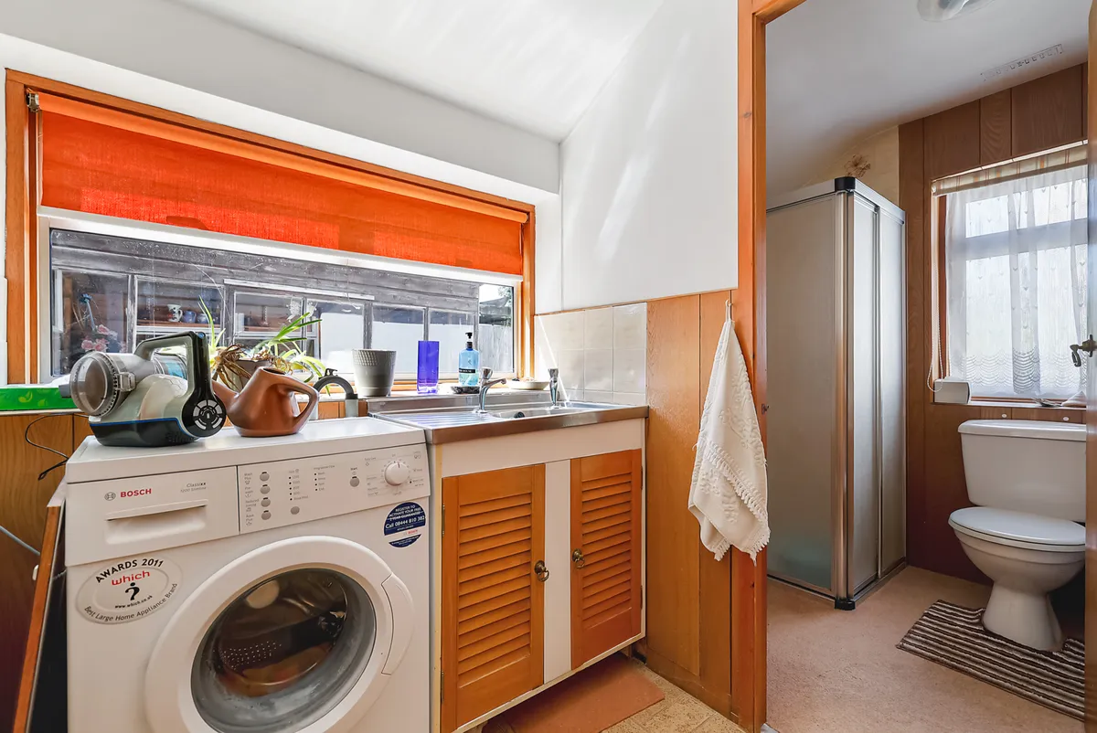 Lower Road, Fetcham, Leatherhead, Surrey, KT22
