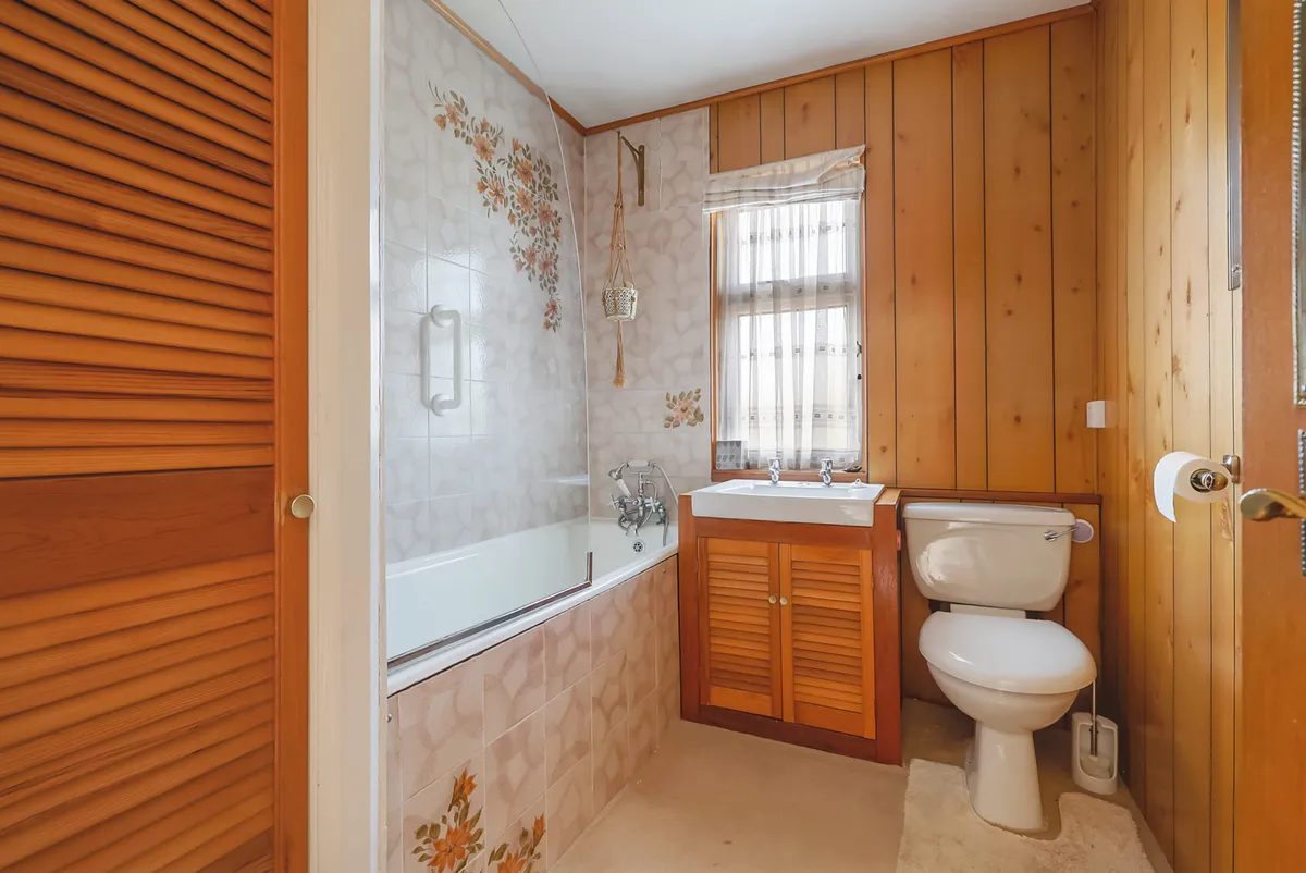 Lower Road, Fetcham, Leatherhead, Surrey, KT22