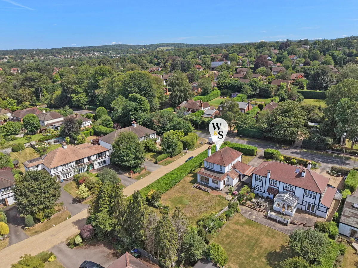 Lower Road, Fetcham, Leatherhead, Surrey, KT22