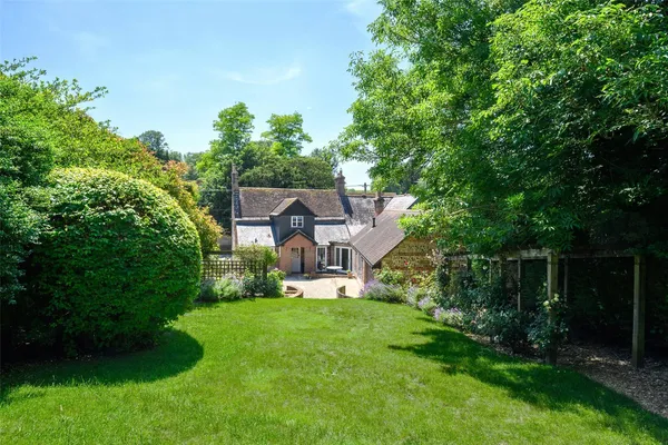 Church Road, Pimperne, DT11 photo 3