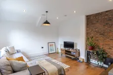 7 Old Town, London, SW4 photo 2