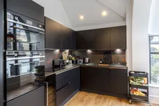 7 Old Town, London, SW4 photo 3