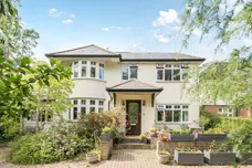 Amersham Road, High Wycombe, HP15 photo 1