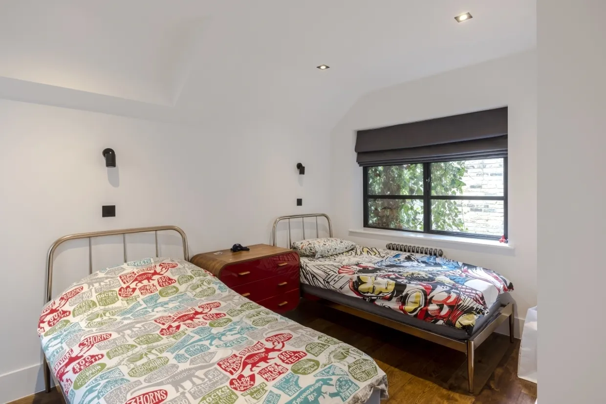 7 Old Town, London, SW4 photo 9