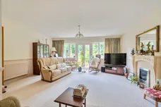 Amersham Road, High Wycombe, HP15 photo 4