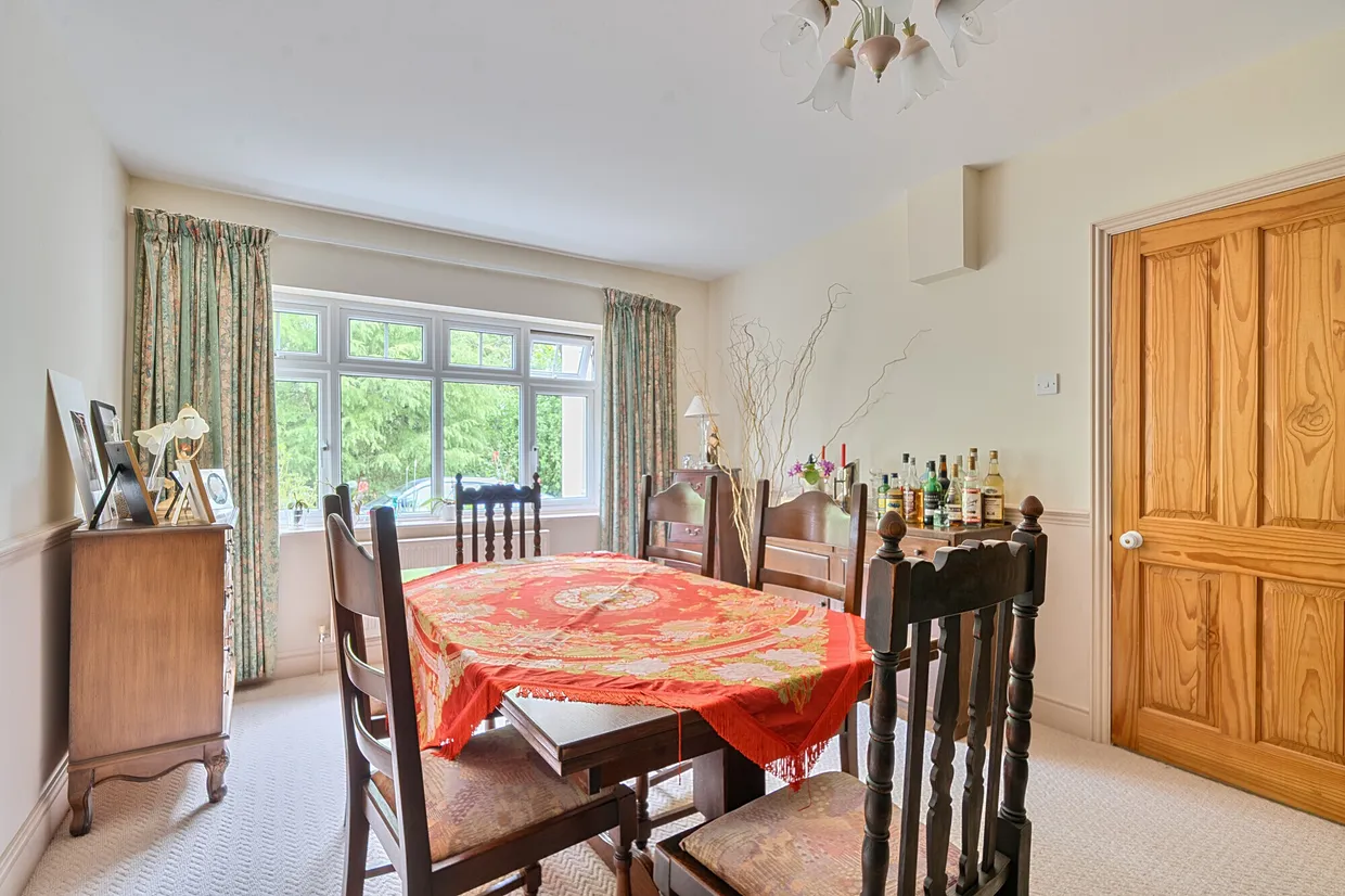 Amersham Road, High Wycombe, HP15 photo 5