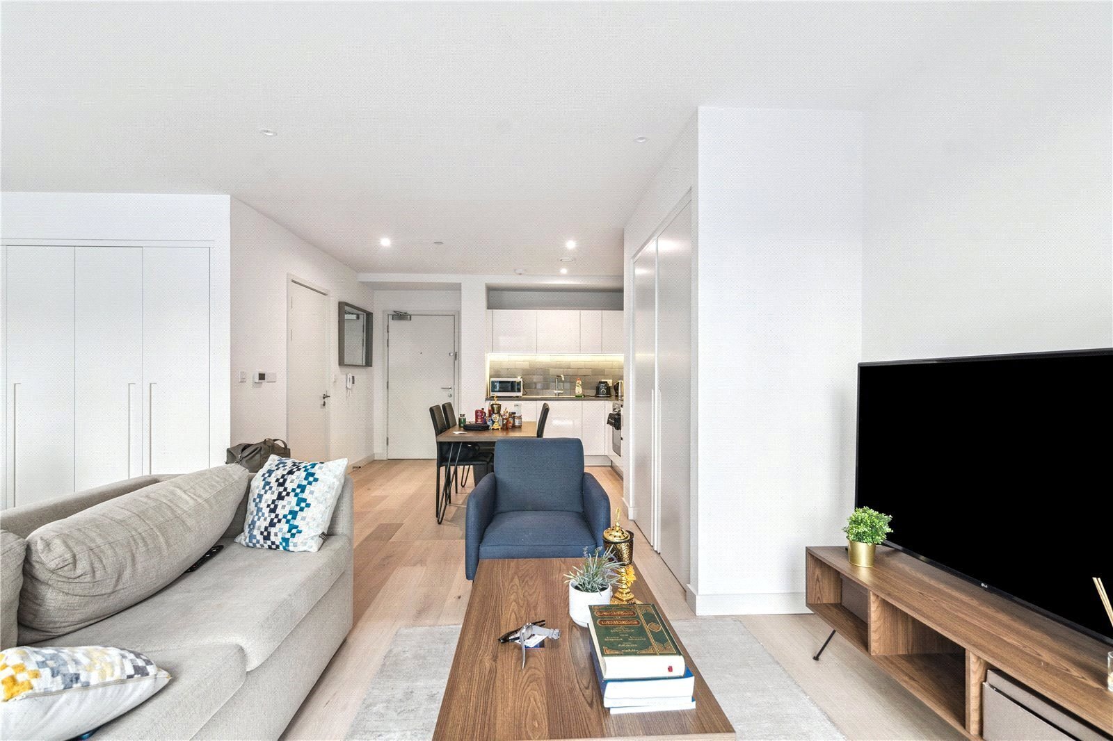 John Cabot House, 42 Royal Crest Avenue, Royal Wharf, London, E16 Image 3