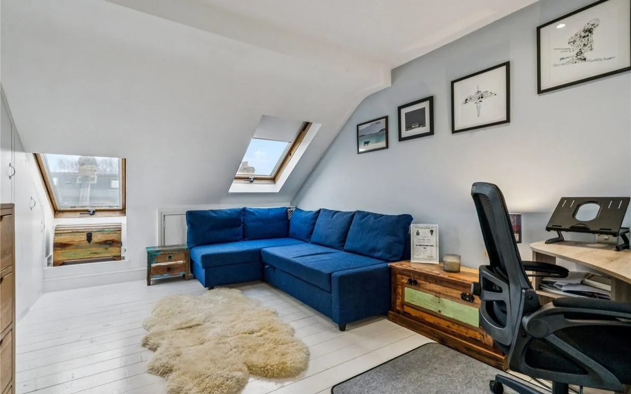 Buxton Road, London, SW14 photo 10