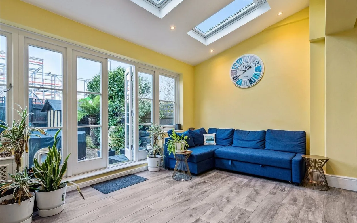 Buxton Road, London, SW14 photo 12