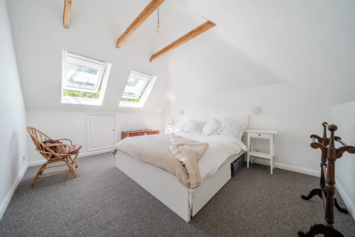Upper Springfield, Elstead, GU8 photo 7