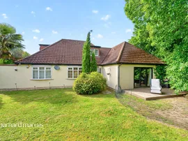 Blackthorne Road, Great Bookham, Leatherhead photo