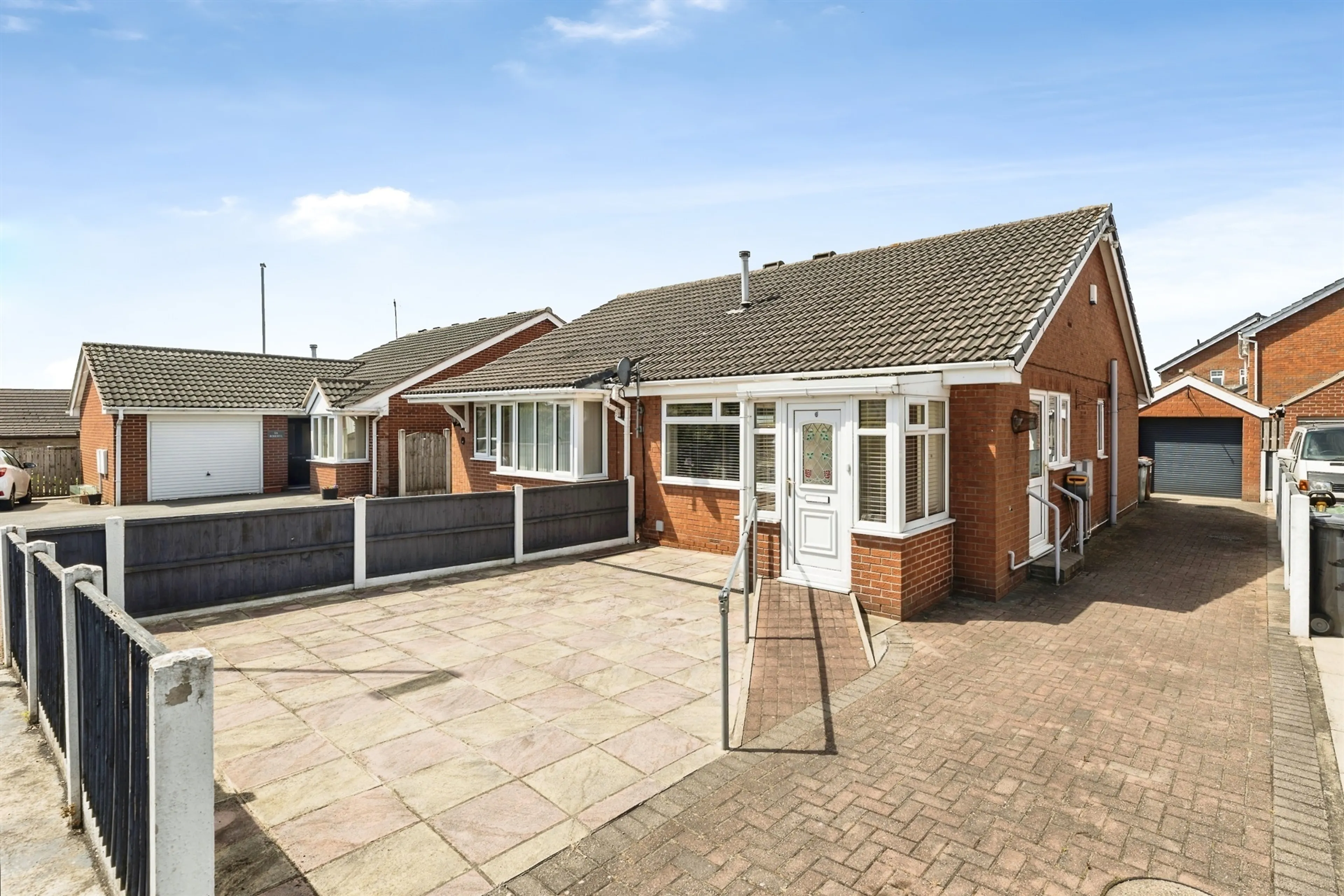 Property at Broadcroft Chase, Tingley, Wakefield