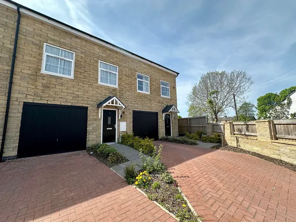 Melbourne Gardens, Burnley, BB12