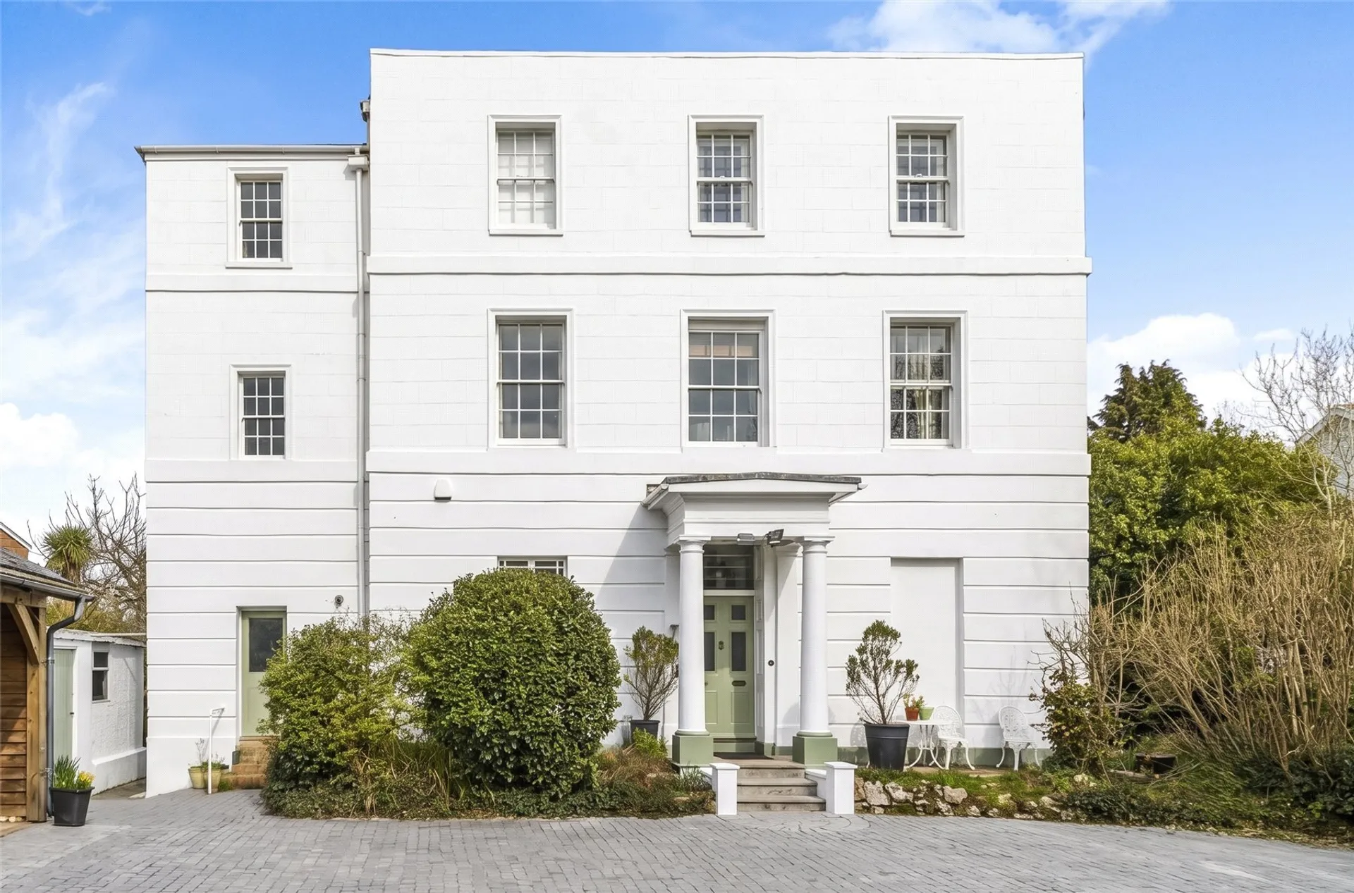 Property photo top 0