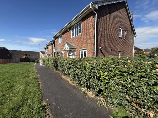 Clos Celyn, Pencoedtre Village, Barry